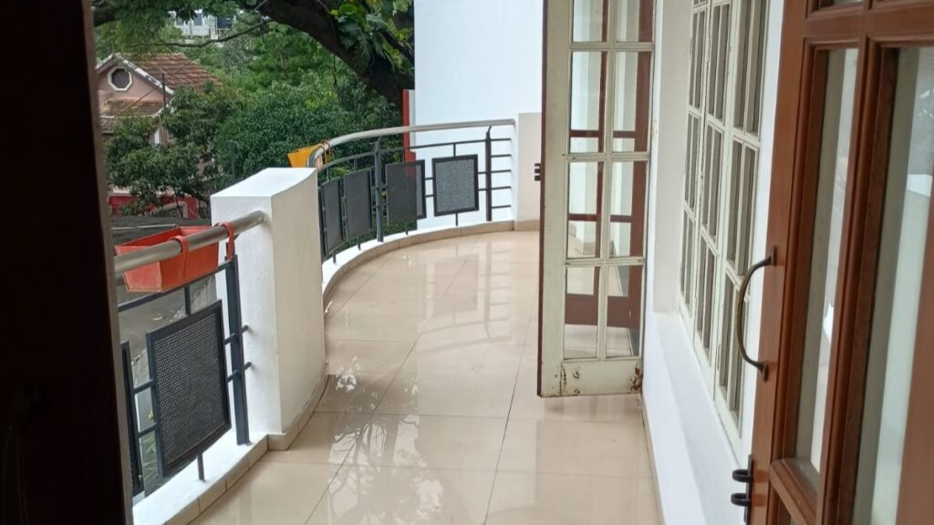 east-facing-4bhk-5
