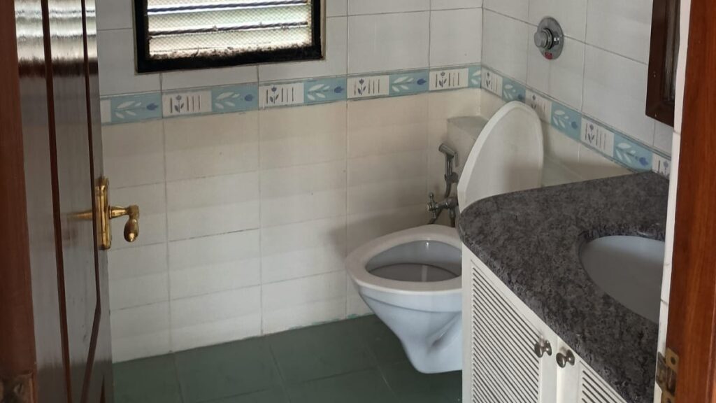 east-facing-4bhk-7