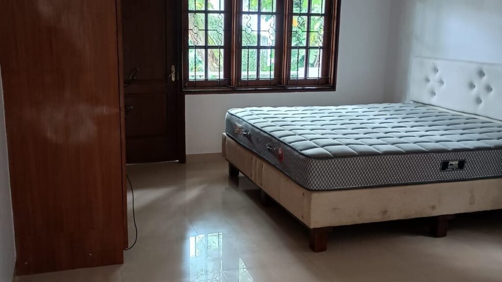 east-facing-4bhk-9